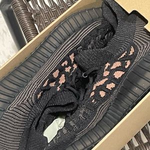 Adidas Yeezy 350 Knit. Negotiable